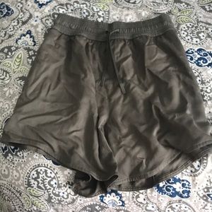 Lululemon olive green shorts size 6